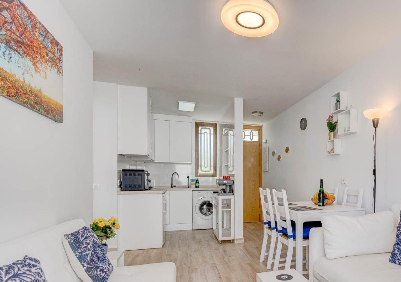 Stylish Flat And Pool With 3 Rooms, Sleeps 6, Los Cristianos 洛斯克里斯蒂亚诺斯 外观 照片