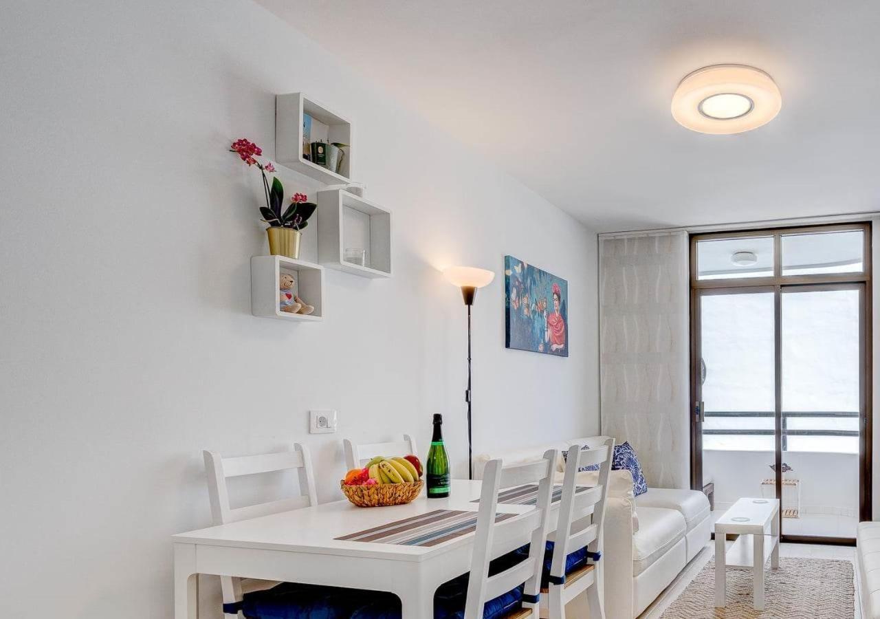 Stylish Flat And Pool With 3 Rooms, Sleeps 6, Los Cristianos 洛斯克里斯蒂亚诺斯 外观 照片